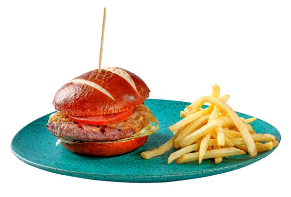 Hamburger, ekmek, domates, soğan, marul ve kızarmış patates.