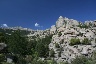 La Pedriza 'nın iç kısmının panoramik görüntüsü