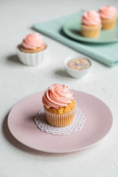 Renkli pastel cupcakes
