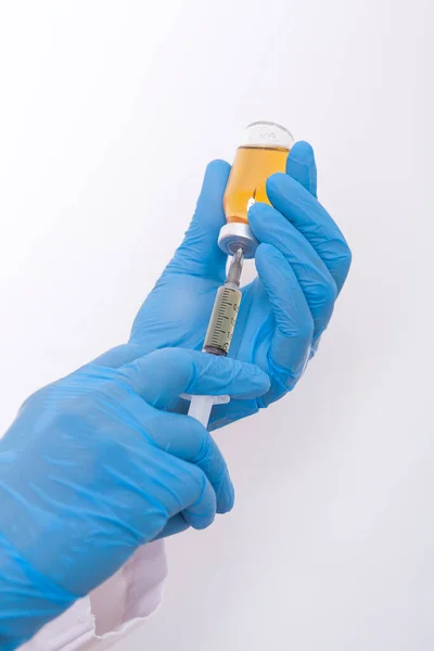 Doctor Holding Medicine Bottle Syringe Her Hand — Stock Photo, Image