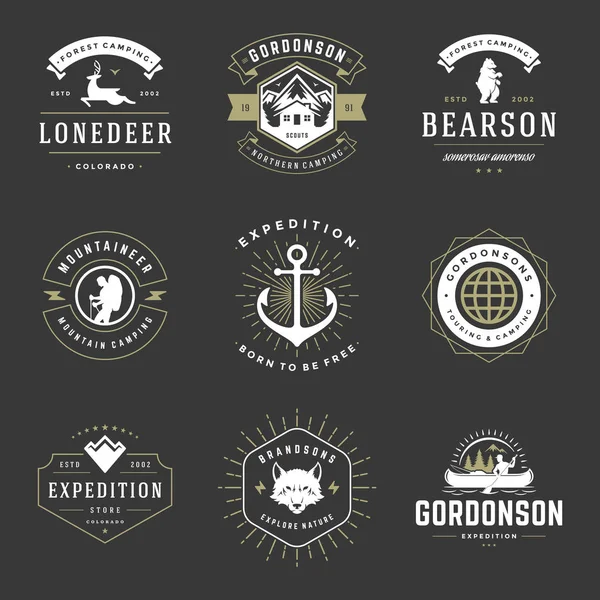 Kamp Logolar Şablonlar Tasarım Öğeleri Vektör Siluetleri Ayarla Outdoor Macera — Stok Vektör