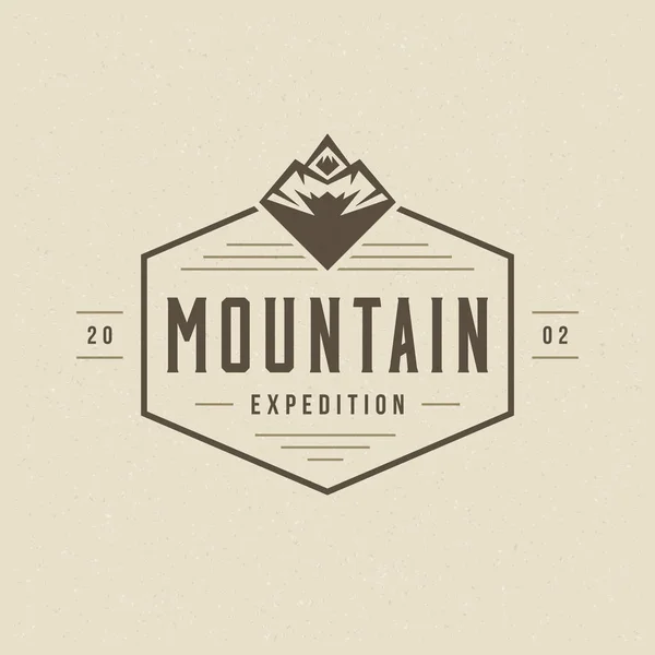 Mountains Logo Emblem Vector Illustration Outdoor Adventure Expedition Mountains Silhouette — Stock Vector