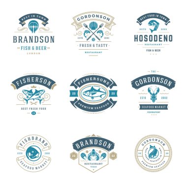 Deniz ürünleri Restoran logoları vektör çizim ayarlayın. Pazar ve balıkçı amblem, balıklar ve deniz ürünleri siluetleri. Vintage tipografi rozetleri tasarım.