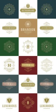Lüks logolar şablonları kümesi, kaligrafi zarif süsleme satırları gelişir. Moda Tasarımcısı iş işareti, rozetleri ve zarif sorguç, butik marka, royal Restoran, otel işareti, Monogram.