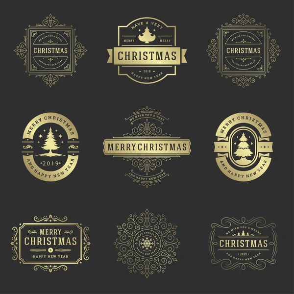 Weihnachtsetiketten Und Abzeichen Vektorale Gestaltungselemente Gesetzt Frohe Weihnachten Und Ein — Stockvektor