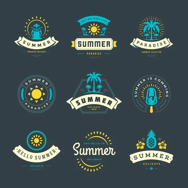 Étiquettes Badges Vacances Été Typographie Rétro Set Design Modèles Pour — Image vectorielle