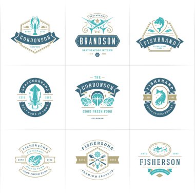 Deniz ürünleri logoları veya tabelalar vektör illüstrasyon balık pazarı ve restoran amblemleri dizayn etme şablonu