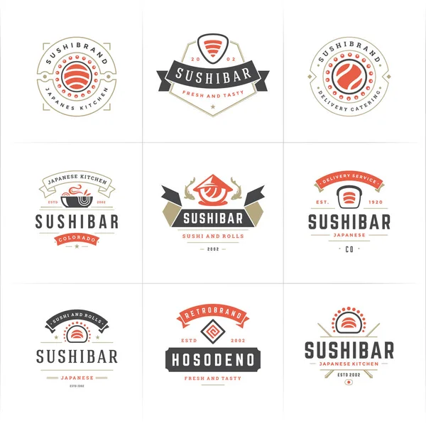 Sushi restaurant logo 's en badges set japans voedsel met sushi zalm rollen silhouetten vector illustratie — Stockvector