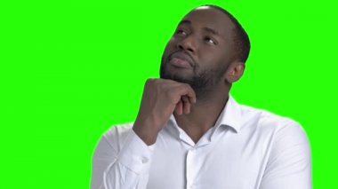 Yeşil ekran üzerinde karışık Afro-Amerikan adam.