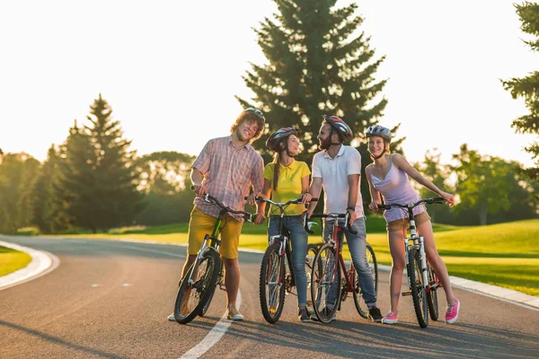 Group of friends having fun outdoors. — Stock Photo, Image