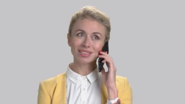 Güzel iş kadın Smartphone'da söz.