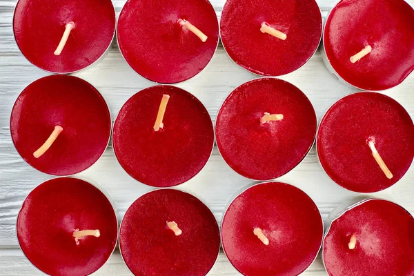 Kırmızı çay ışık mumlar arka plan.