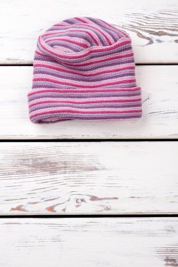 Şık çizgili Bayan şapka.