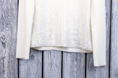 Beyaz yün giyim kadar kapatın.