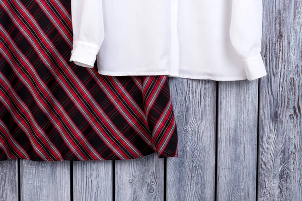 Lay kadın kıyafetleri düz, yakın çekim.