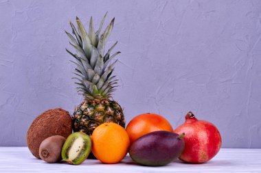 Taze tropikal meyve kompozisyon.