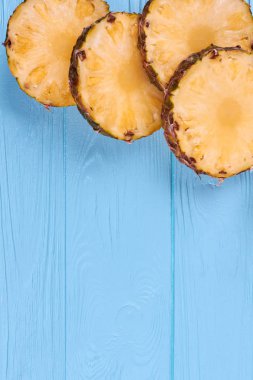 Daire dilim ananas ve kopya alanı.