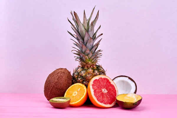 Samenstelling van gezonde exotische vruchten. — Stockfoto