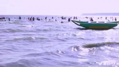 Deniz suyu insanlarda.