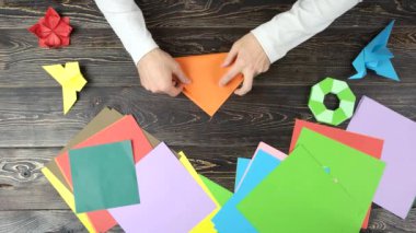 Üçgen, üstten görünüm origami kağıt katlama.