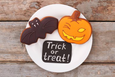 Cadılar Bayramı kurabiye plaka, üstten görünüm.