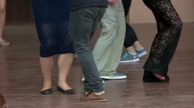 İnsanlar bacakları dans kapatın.