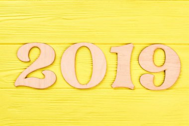 Ahşap numarasını 2019, dikey görüntü kesme.