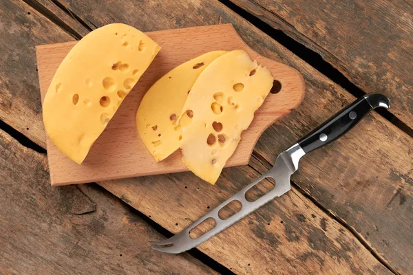 Traditional Dutch cheese with holes. — Stock Photo, Image