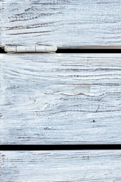 木製のボード上のドアのヒンジ. — ストック写真