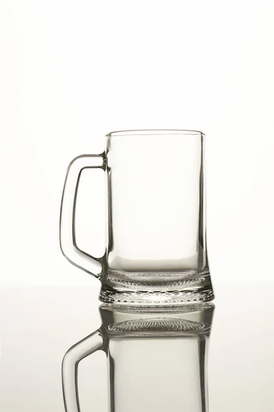 Tazza di birra trasparente . — Foto Stock