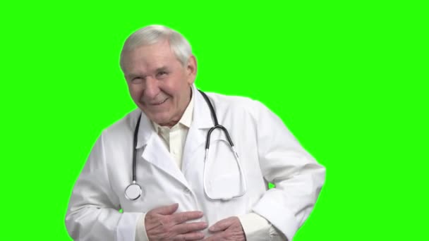 Oude lachen dokter, slow-motion. — Stockvideo