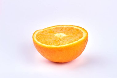 Olgun turuncu ışık arka plan üzerinde.