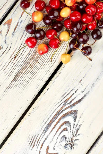 Cerejas orgânicas doces e espaço de cópia . — Fotografia de Stock