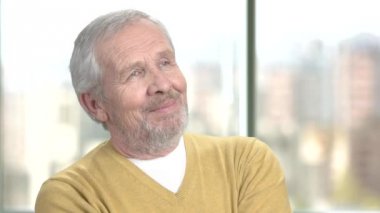 Arka plan bulanık üzerinde mutlu komuta sizde.