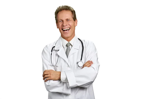 Portrét smějící se lékaře na bílém pozadí. — Stock fotografie