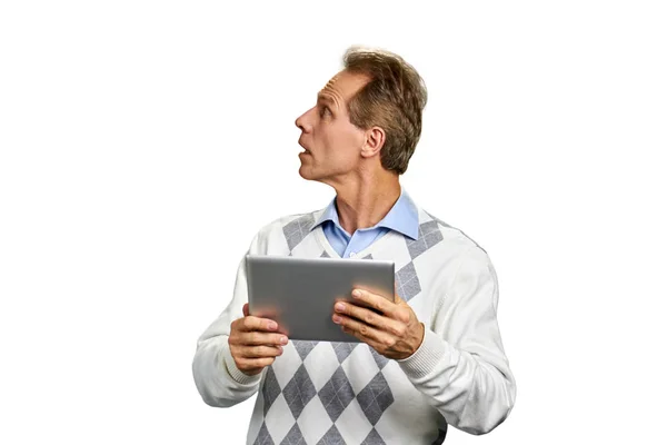 Retrato de homem com tablet pc . — Fotografia de Stock