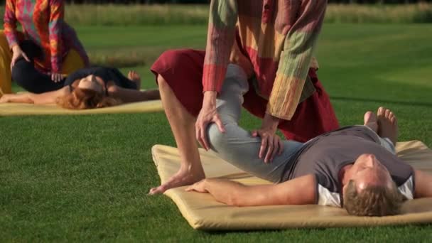 Thai yoga terapia di formazione . — Video Stock