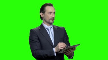 Kalite kontrol Müfettiş Tablet PC'yi kullanma.