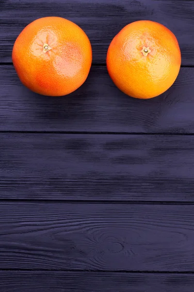 Dua buah jeruk gepeng dan ruang fotokopi . — Stok Foto