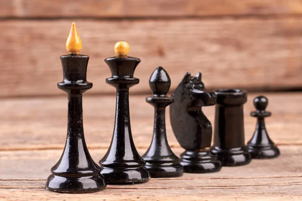 Composition des pièces d'échecs noires . — Photo
