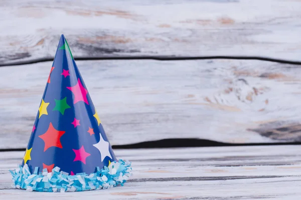 Blauw patroon Party Hat met kopieerruimte. — Stockfoto