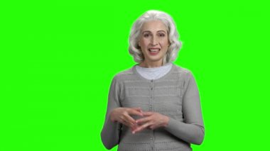 Ürün veya metin için kopya alanı gösteren şaşırmış kadın.