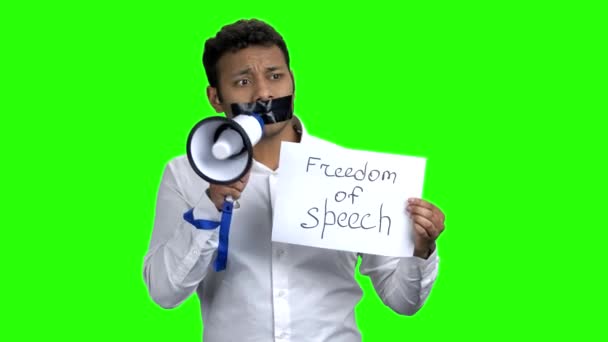 Vonzó cenzúrázott férfi megafon. — Stock videók