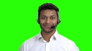 Hindistan çağrı merkezi operatörü.