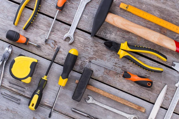 Herramientas surtidas de carpintería, carpintería o construcción . — Foto de Stock