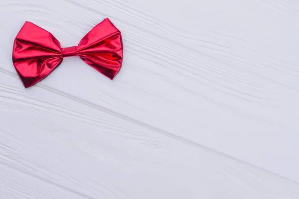 Realistisk röd båge-slips med kopierings utrymme. — Stockfoto