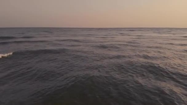 Cielo al tramonto e paesaggio oceanico . — Video Stock