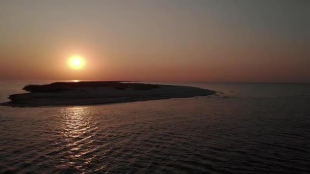 令人惊异的海上日落. — 图库视频影像