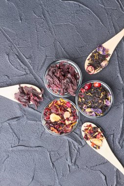 Çay seçimi, üst görünüm.