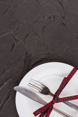 Koyu arka planda Cadılar Bayramı tablosu ayarı.